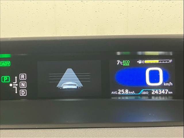 TOYOTA PRIUS 2017 Image 31