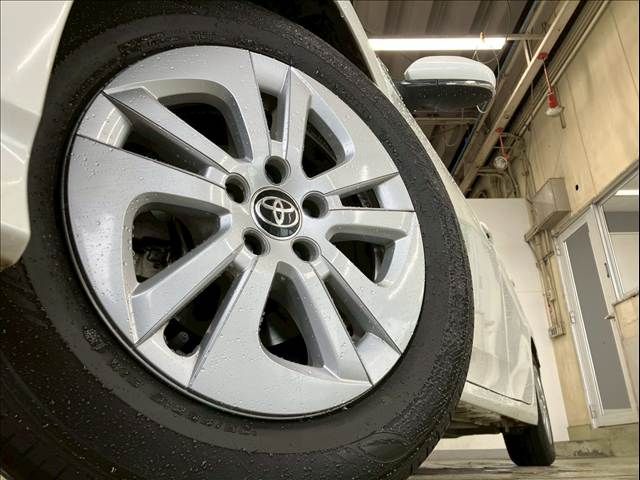 TOYOTA PRIUS 2017 Image 31