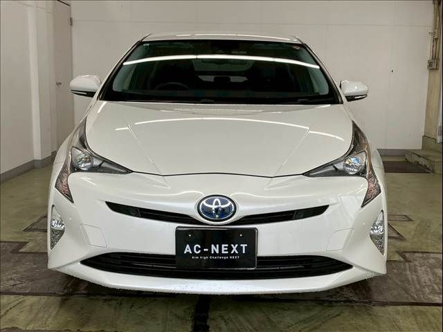 TOYOTA PRIUS 2017 Image 31