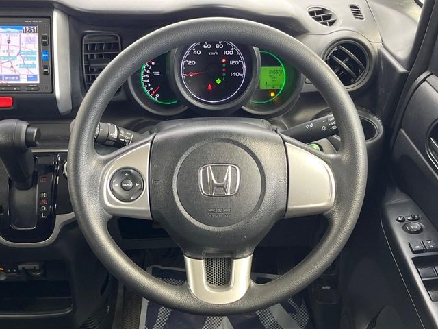 HONDA N BOX 2016 Image 31