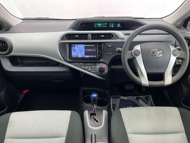 TOYOTA AQUA 2013 Image 31