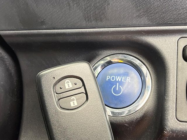 TOYOTA AQUA 2013 Image 31