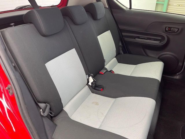 TOYOTA AQUA 2013 Image 31