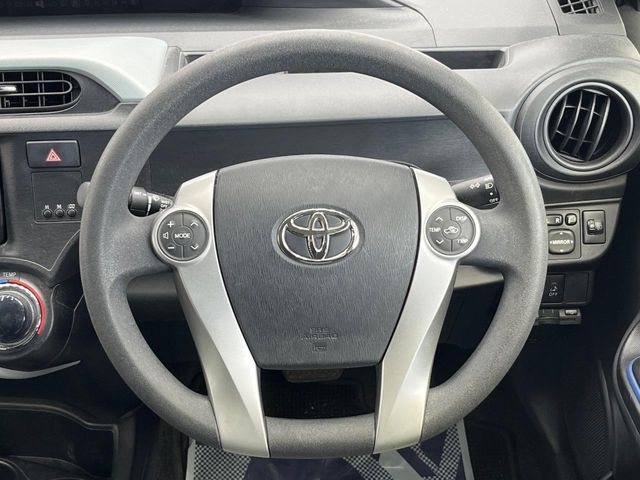 TOYOTA AQUA 2013 Image 31