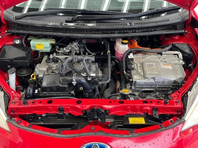 TOYOTA AQUA 2013 Image 31