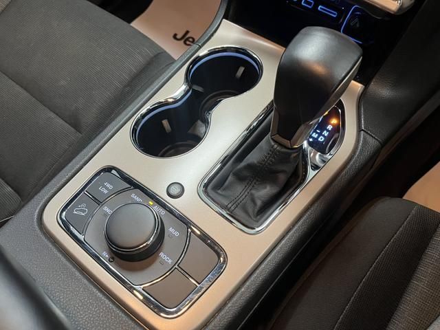 JEEP GRAND CHEROKEE 2017 Image 31