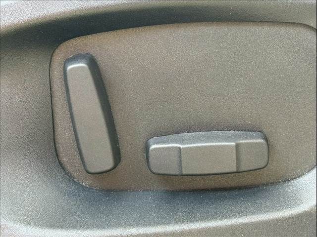 JAGUAR F-PACE 2018 Image 31