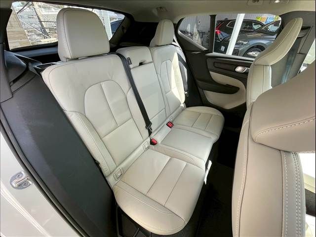 VOLVO XC40 2023 Image 31