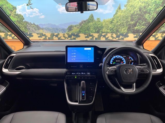 TOYOTA VOXY HYBRID 2025 Image 31