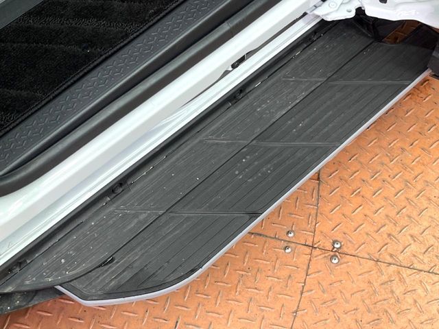 TOYOTA VOXY HYBRID 2025 Image 31