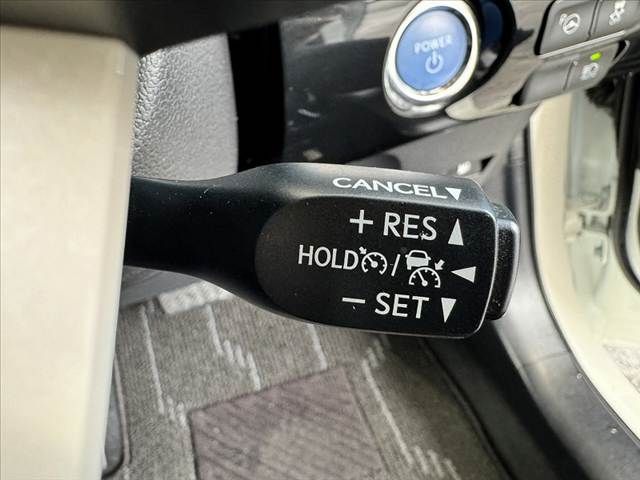 TOYOTA PRIUS 2018 Image 31