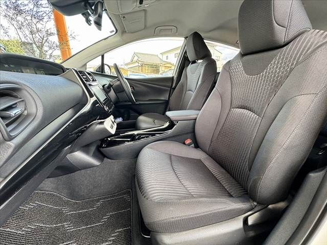 TOYOTA PRIUS 2018 Image 31