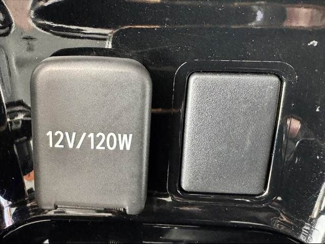 TOYOTA PRIUS 2018 Image 31