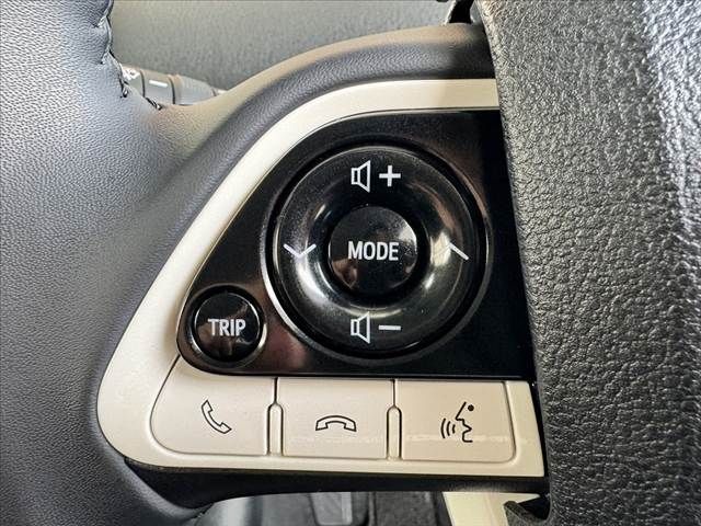 TOYOTA PRIUS 2018 Image 31