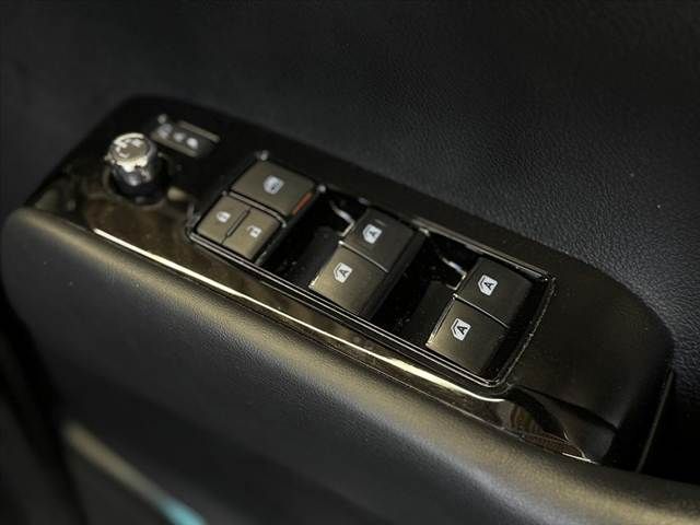 TOYOTA VELLFIRE  HYBRID 4WD 2019 Image 31