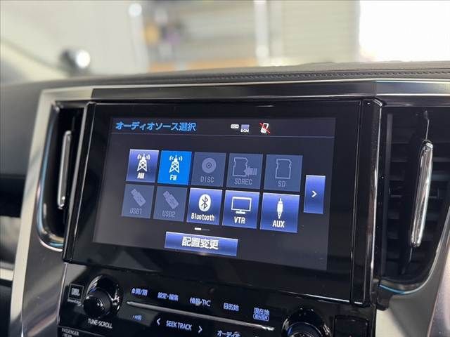 TOYOTA VELLFIRE  HYBRID 4WD 2019 Image 31
