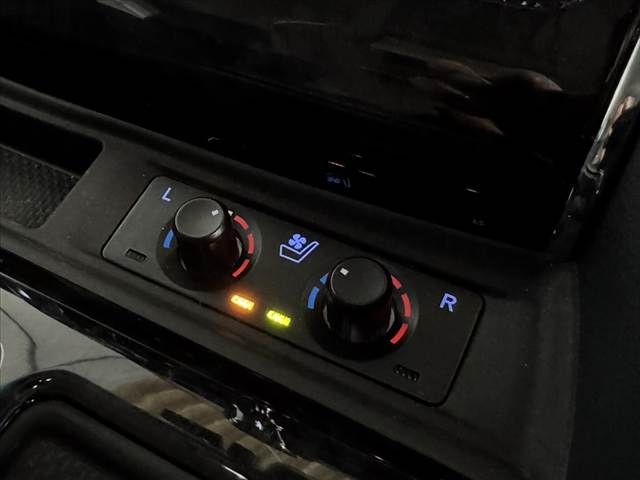 TOYOTA VELLFIRE  HYBRID 4WD 2019 Image 31