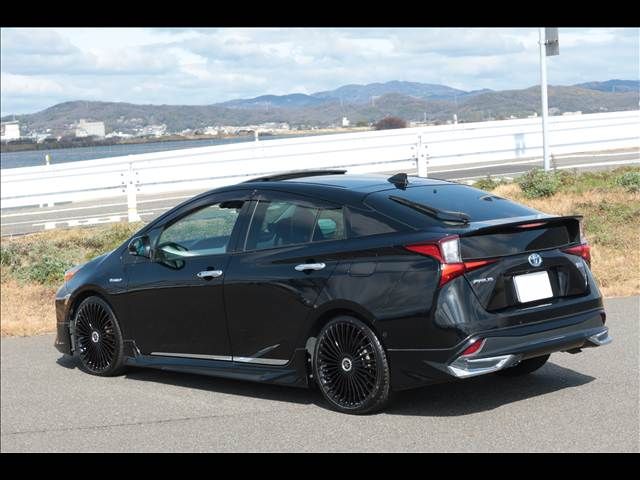 TOYOTA PRIUS 2019 Image 31