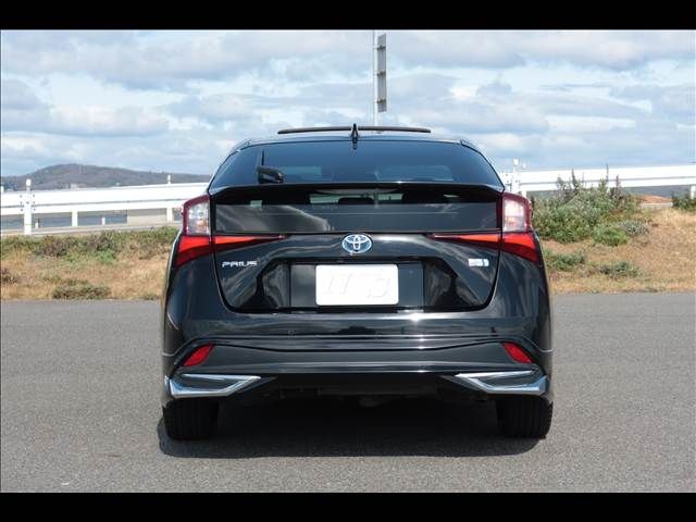 TOYOTA PRIUS 2019 Image 31