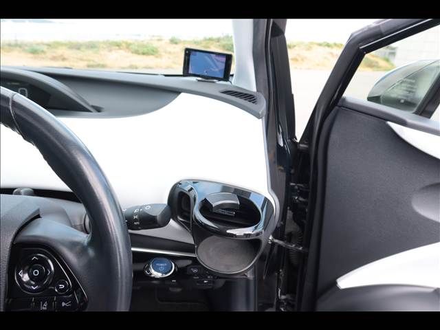 TOYOTA PRIUS 2019 Image 31