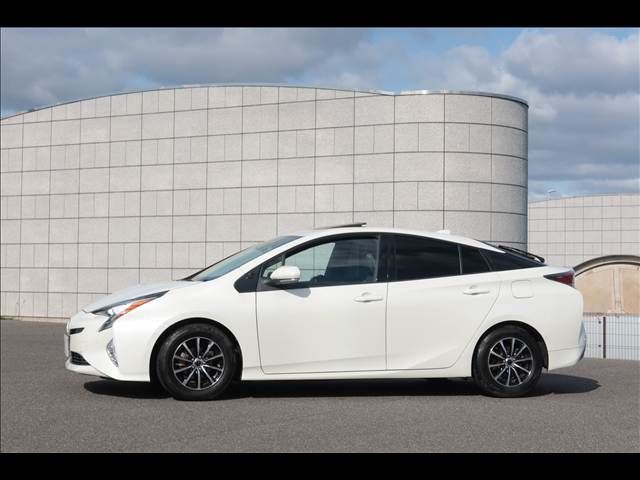 TOYOTA PRIUS 2017 Image 31