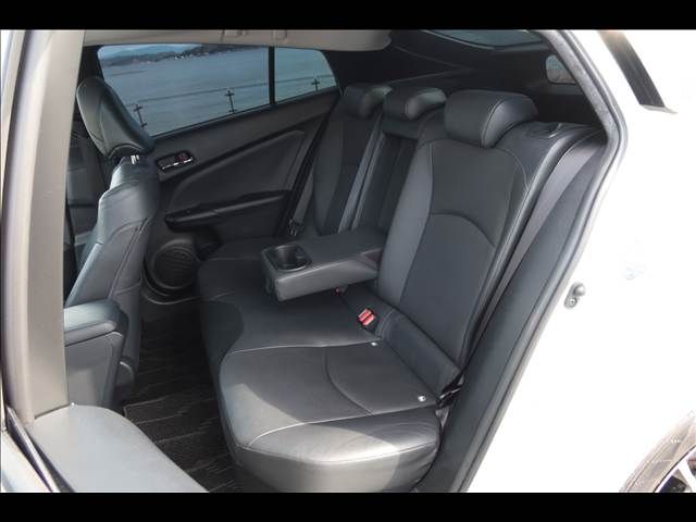 TOYOTA PRIUS 2017 Image 31