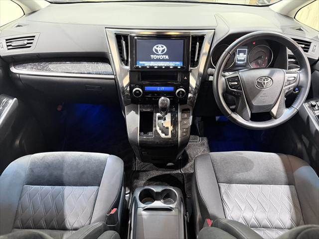 TOYOTA ALPHARD 2018 Image 31