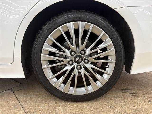 TOYOTA CROWN SEDAN HYBRID 2018 Image 31