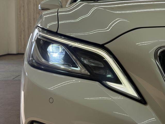 TOYOTA CROWN SEDAN HYBRID 2018 Image 31