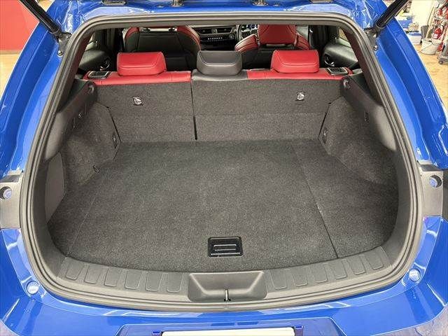 TOYOTA LEXUS UX250H 2018 Image 31