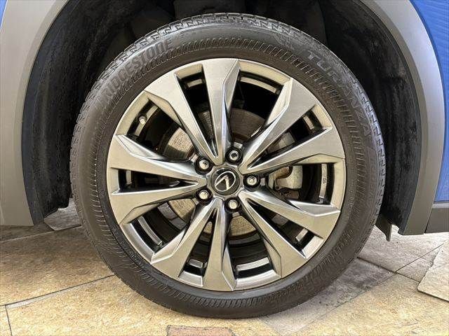 TOYOTA LEXUS UX250H 2018 Image 31