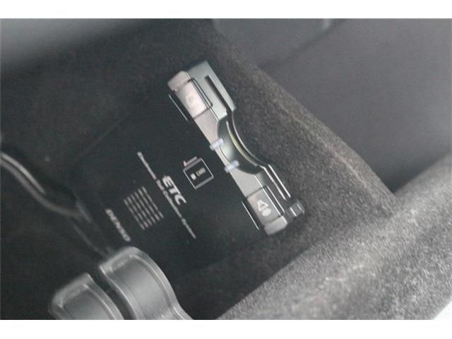 JAGUAR XESERIES 2016 Image 31