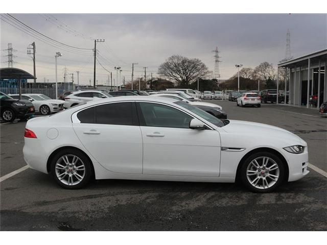 JAGUAR XESERIES 2016 Image 31