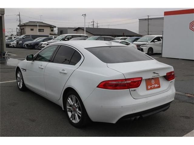 JAGUAR XESERIES 2016 Image 31