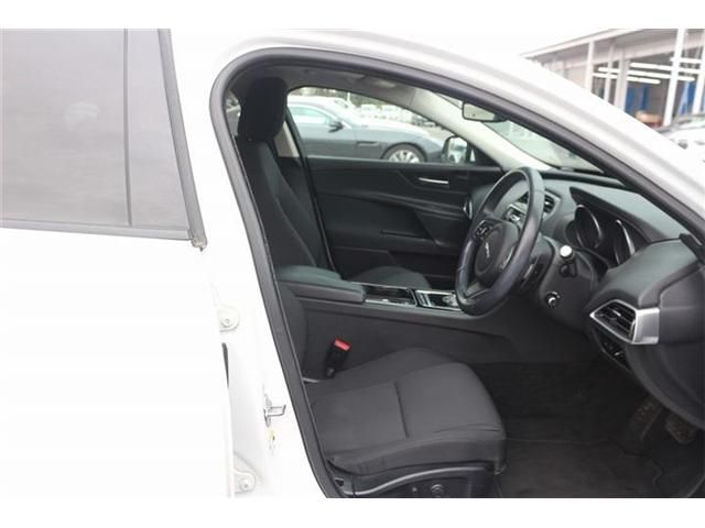 JAGUAR XESERIES 2016 Image 31