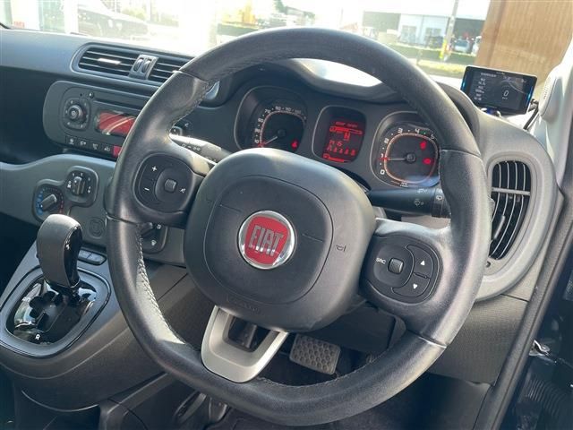 FIAT PANDA 2017 Image 31
