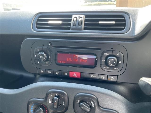 FIAT PANDA 2017 Image 31