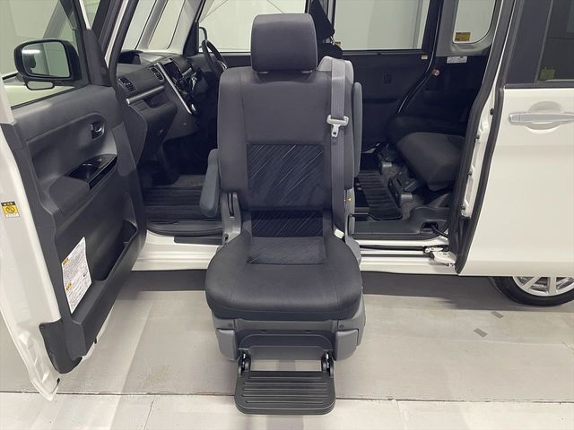 DAIHATSU TANTO CUSTOM 2014 Image 31