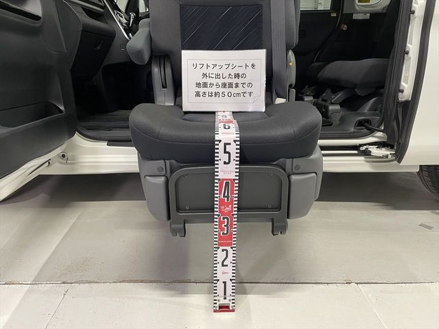 DAIHATSU TANTO CUSTOM 2014 Image 31