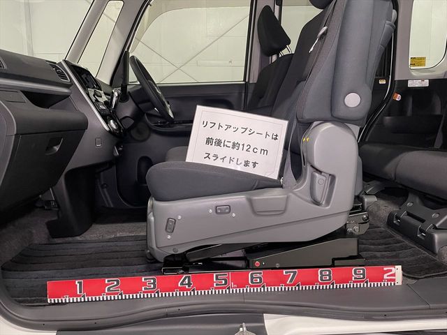 DAIHATSU TANTO CUSTOM 2014 Image 31