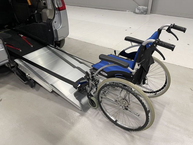 DAIHATSU TANTO 2017 Image 31