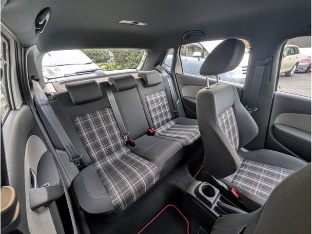VOLKSWAGEN POLO 2013 Image 31