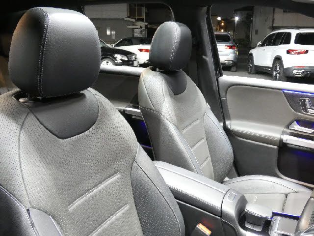 MERCEDES BENZ MERCEDES AMG GLB CLA 2021 Image 31