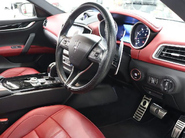 MASERATI GHIBLI SEDA 2018 Image 31