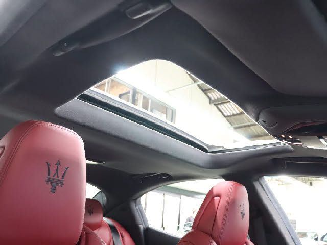 MASERATI GHIBLI SEDA 2018 Image 31