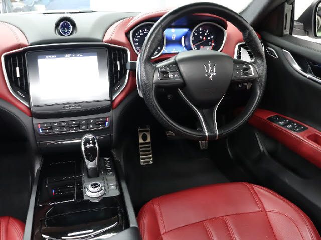 MASERATI GHIBLI SEDA 2018 Image 31