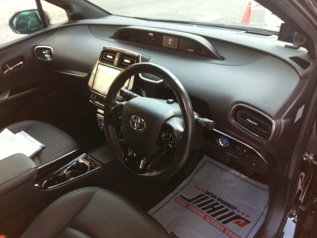 TOYOTA PRIUS 2021 Image 31