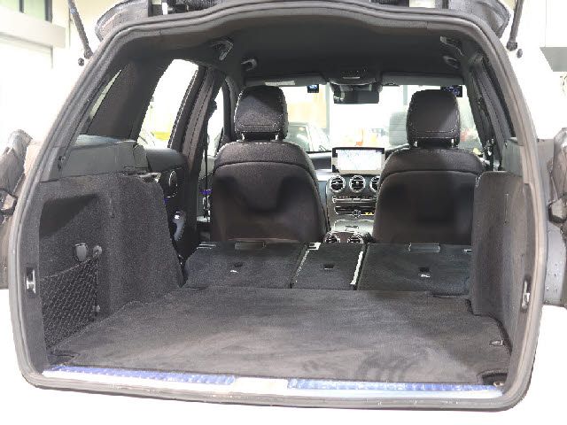 MERCEDES BENZ C CLAS 2019 Image 31