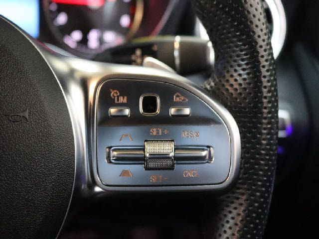 MERCEDES BENZ C CLAS 2019 Image 31