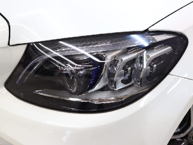 MERCEDES BENZ C CLAS 2018 Image 31